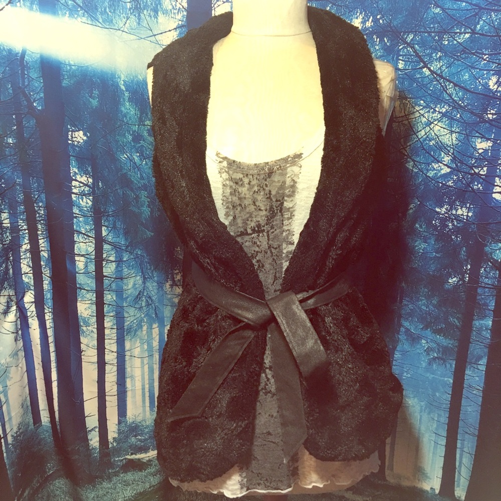Black FAUX FUR Vest with leather tie